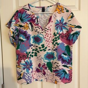 ✨3/$10✨ SHEIN Blue and Pink Graphic Blouse Relaxed Fit